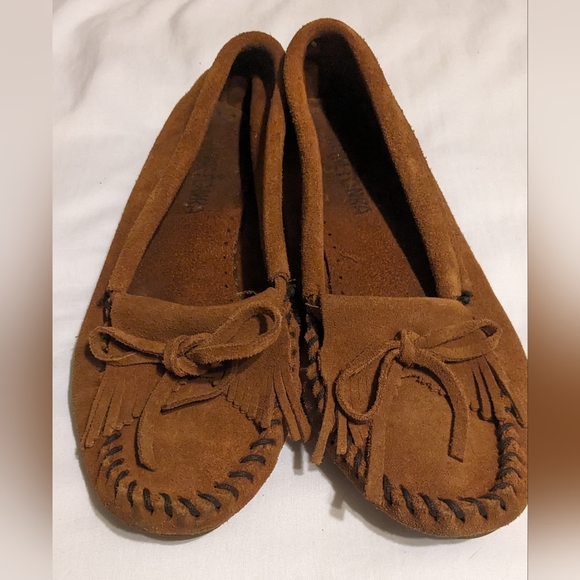 Minnetonka Leather Moccasins Flats Slip On Size 6.5 Women's Casual Costume - Picture 2 of 4